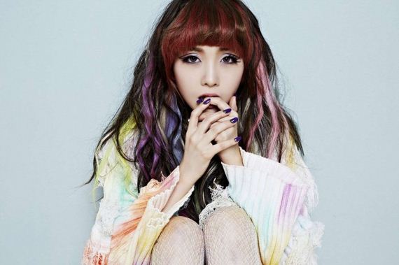 Minah -I-Am-A-Woman